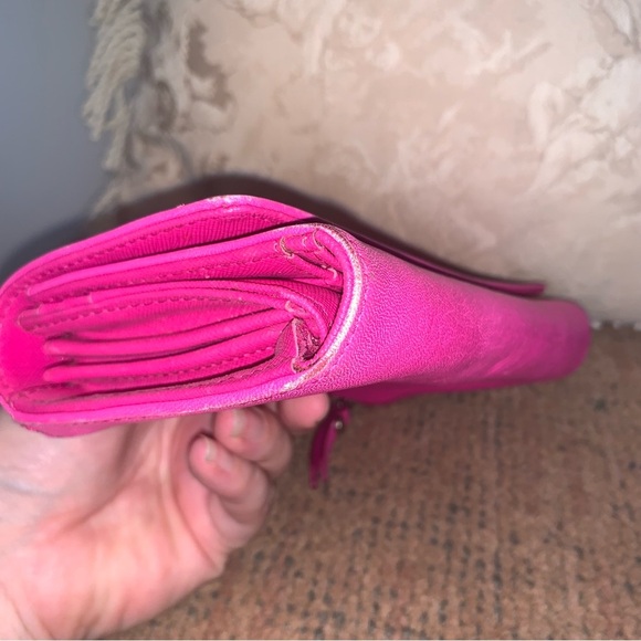 Fossil Vibrant Pink Leather Wallet - Picture 4 of 12